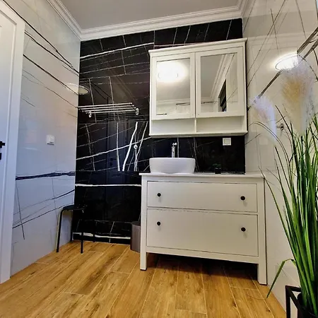 Modern With Swimming Pool And Fenced Garden * Malinska